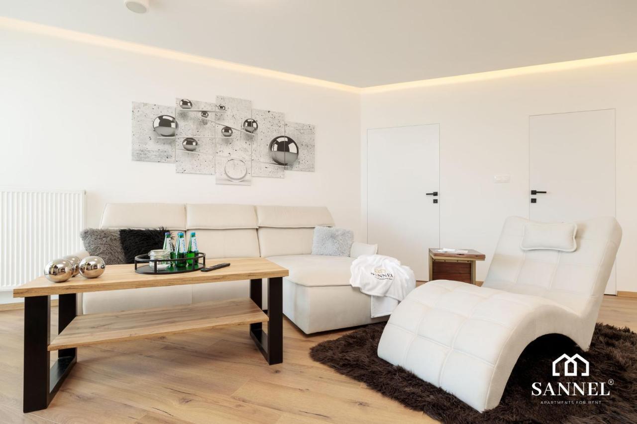 Apartament Prestige Z Dostepem Do Basenow,Strefy Saun,Jacuzzi - Pinea Apartments Pobierowo-Sannel Apartments For Rent 외부 사진