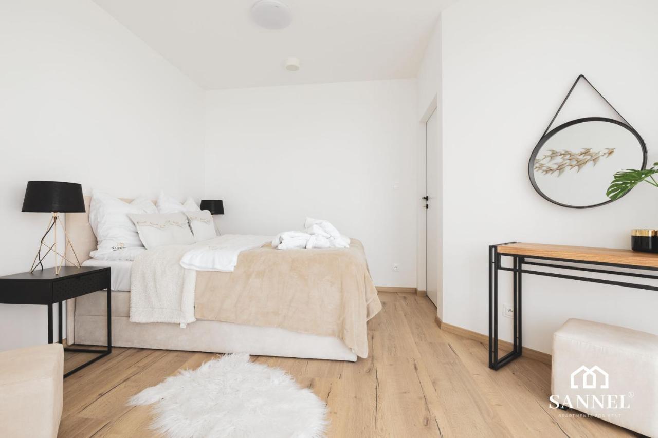 Apartament Prestige Z Dostepem Do Basenow,Strefy Saun,Jacuzzi - Pinea Apartments Pobierowo-Sannel Apartments For Rent 외부 사진